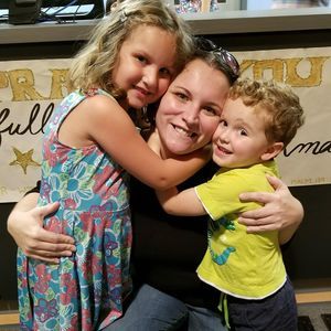 Meet your Posher, Stefany